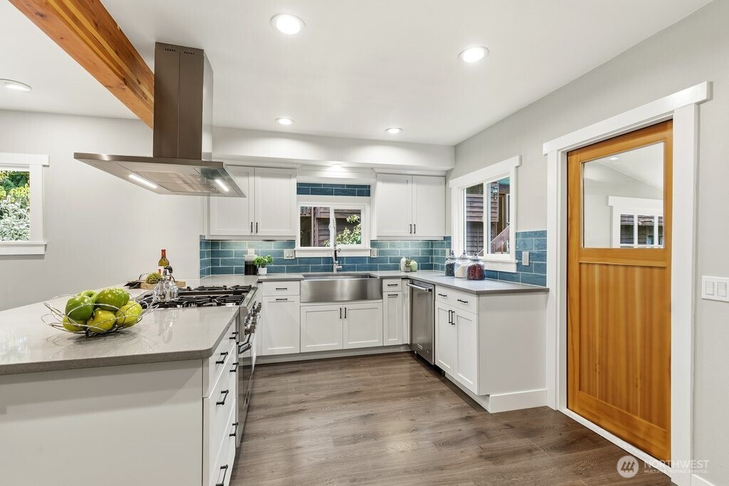2122 N 128th Street Seattle WA 98133