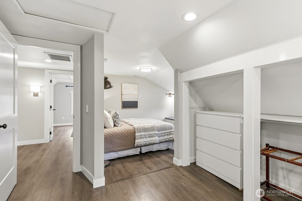 2122 N 128th Street Seattle WA 98133