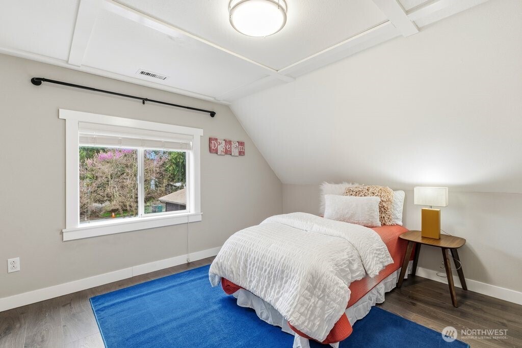 2122 N 128th Street Seattle WA 98133