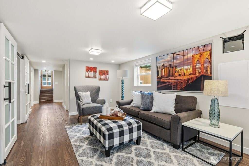 2122 N 128th Street Seattle WA 98133