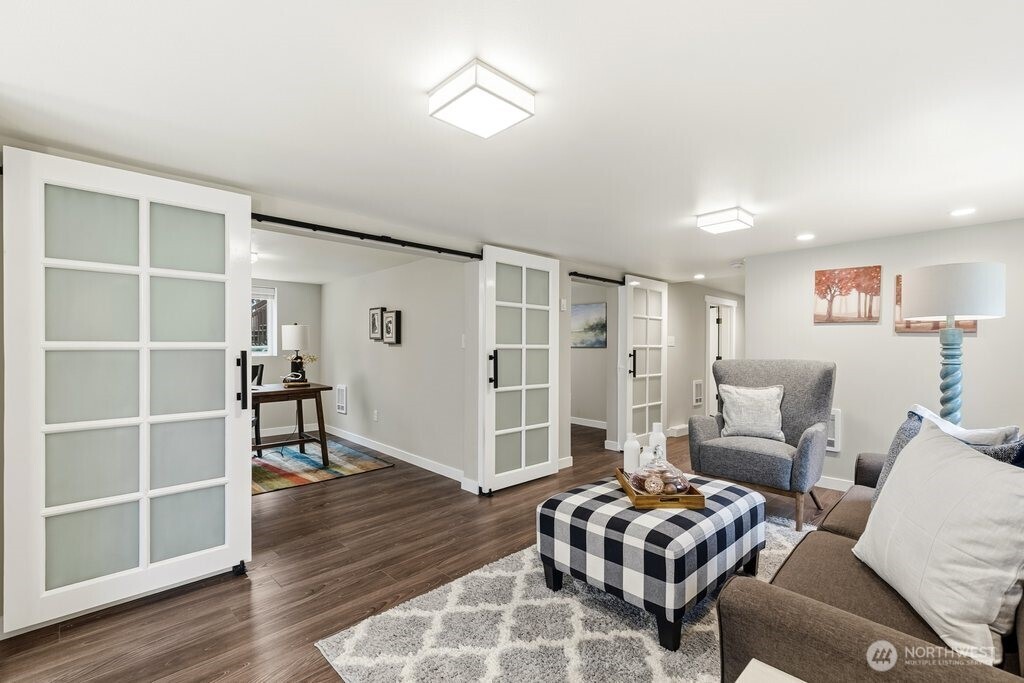 2122 N 128th Street Seattle WA 98133