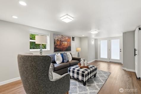 2122 N 128th Street Seattle WA 98133