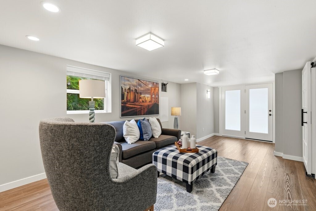2122 N 128th Street Seattle WA 98133
