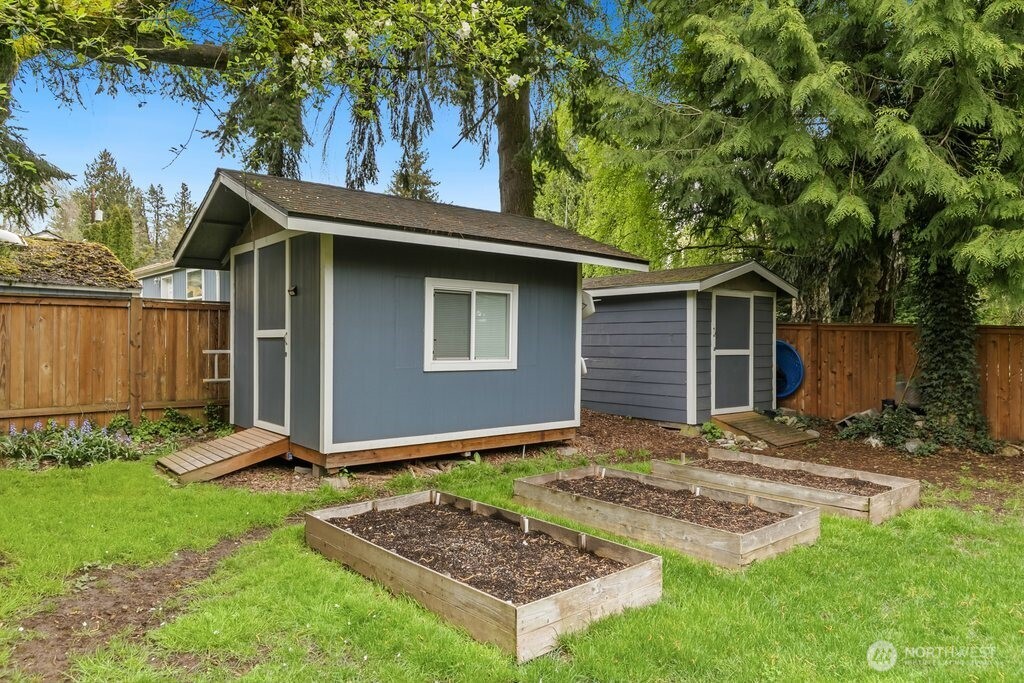 2122 N 128th Street Seattle WA 98133