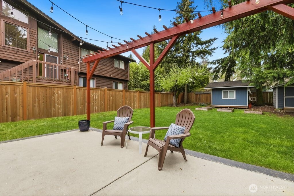 2122 N 128th Street Seattle WA 98133