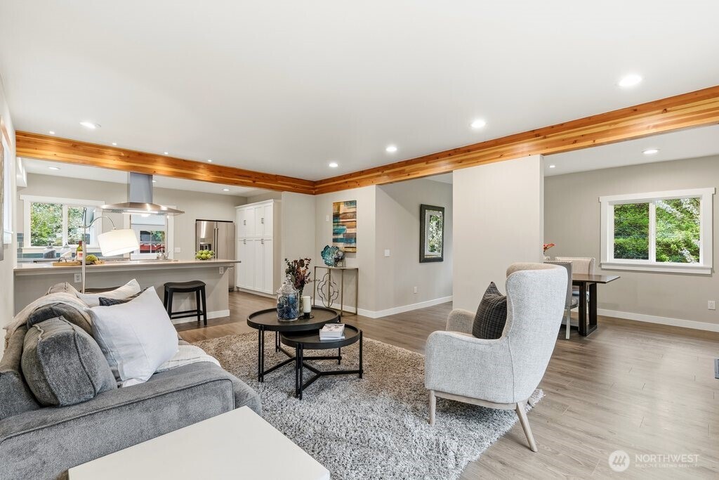 2122 N 128th Street Seattle WA 98133