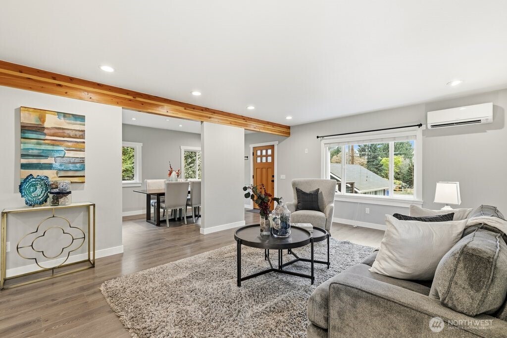 2122 N 128th Street Seattle WA 98133