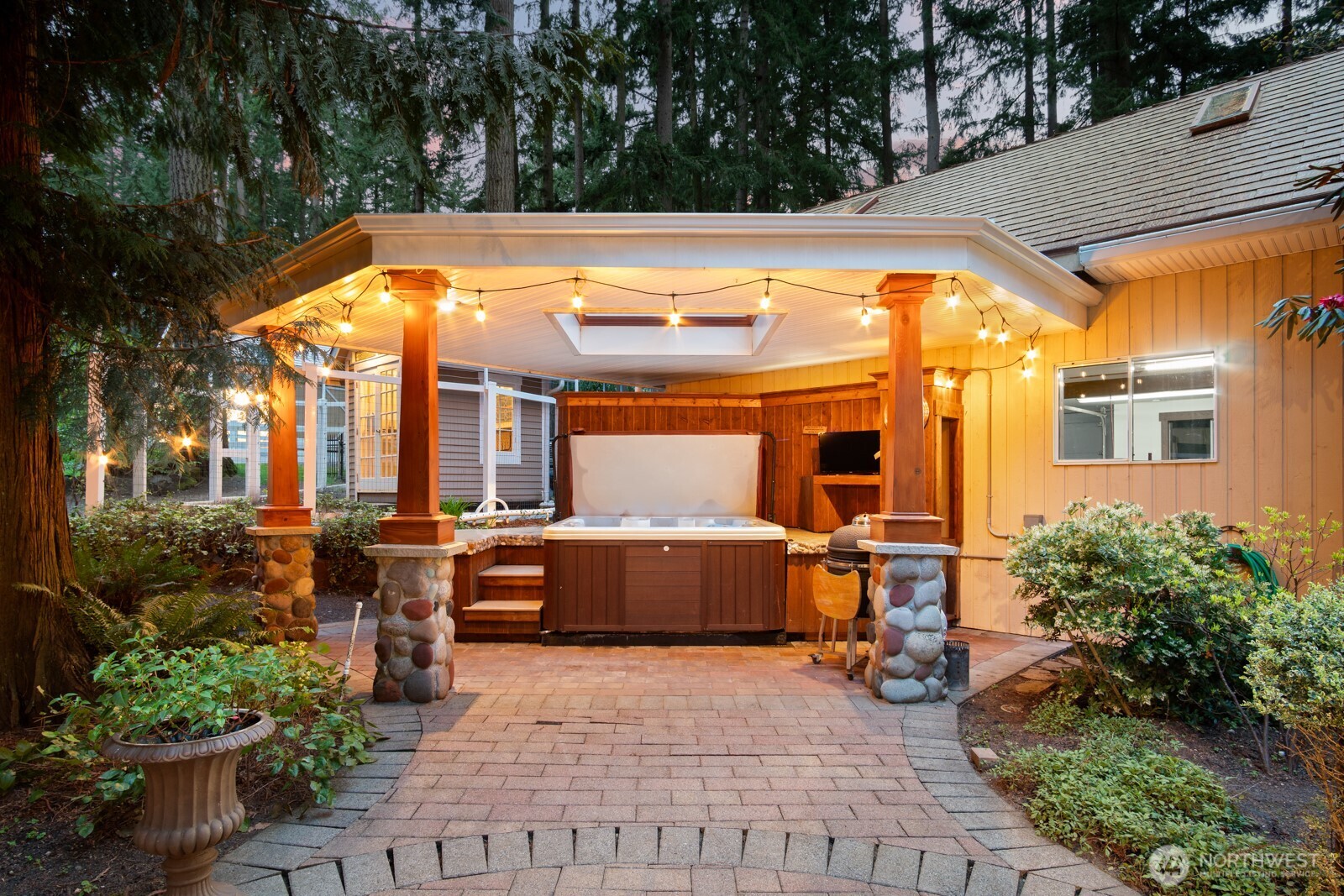 16 Bridlewood Circle Kirkland WA 98033