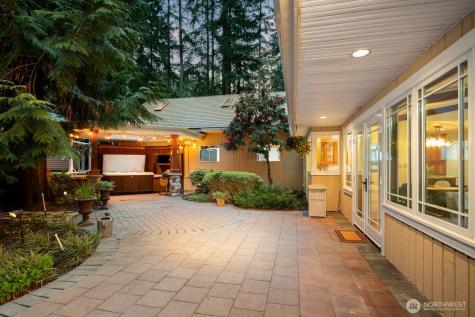 16 Bridlewood Circle Kirkland WA 98033