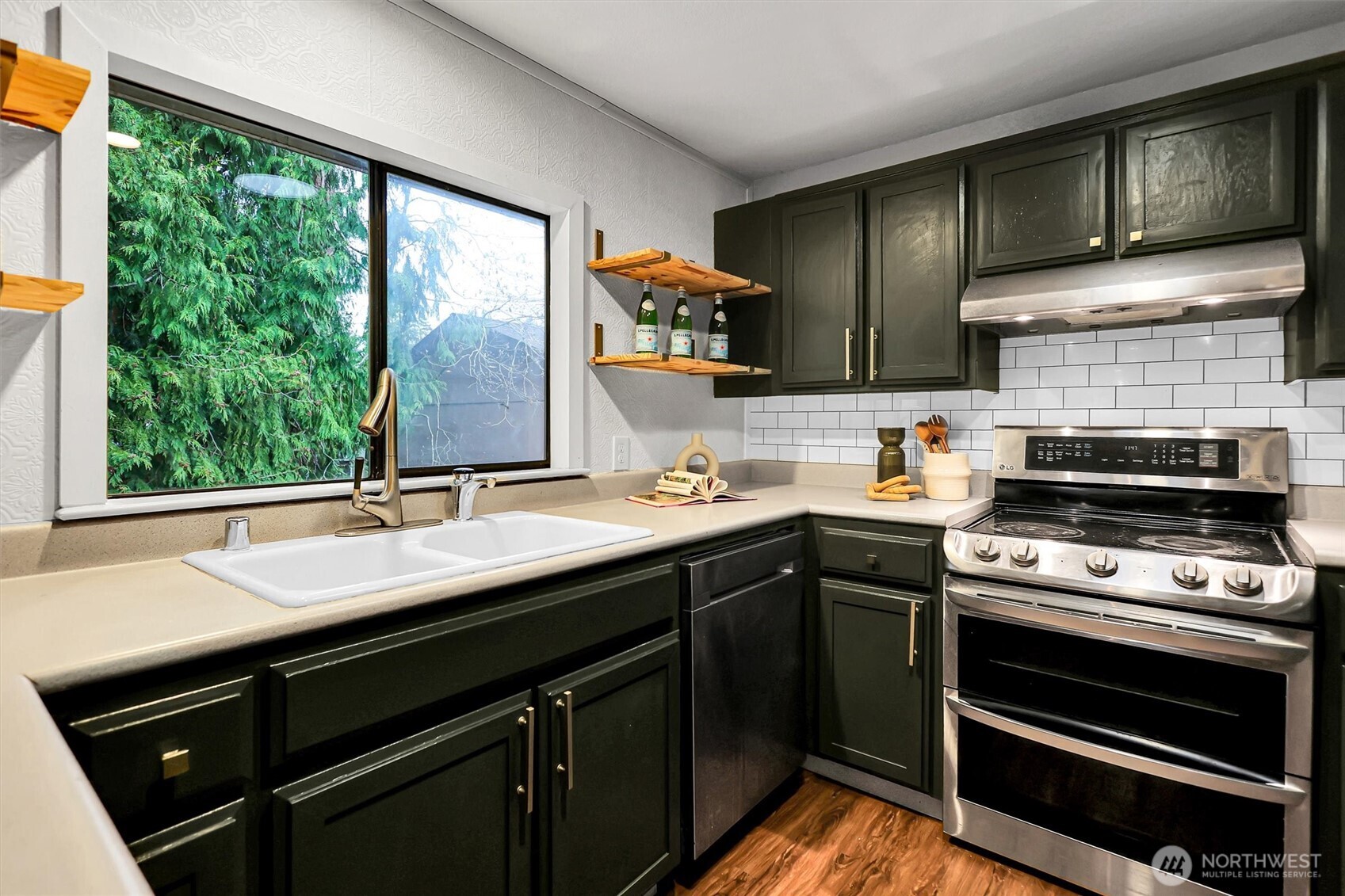 16825 17th Avenue SE Bothell WA 98012