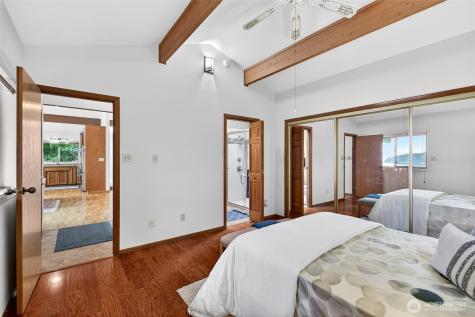 10427 Sunrise Beach Drive NW Gig Harbor WA 98332