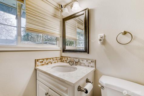 16717 NE 18th Street Bellevue WA 98008