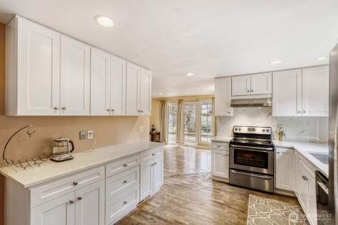 16717 NE 18th Street Bellevue WA 98008