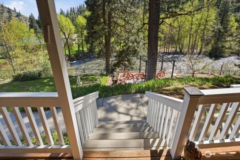 8831 Entiat River Road Entiat WA 98822