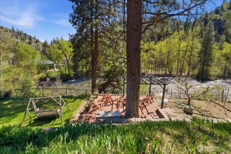 8831 Entiat River Road Entiat WA 98822
