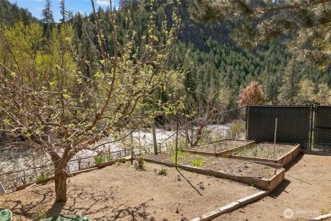 8831 Entiat River Road Entiat WA 98822