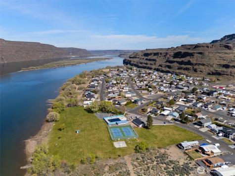905 Hunter Avenue SW Quincy WA 98848