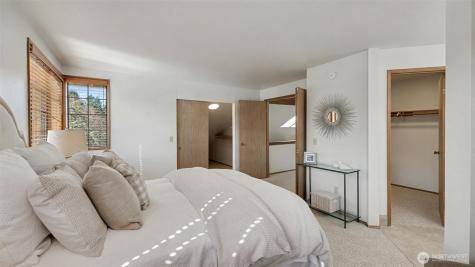 24238 SE 43rd Court Sammamish WA 98029