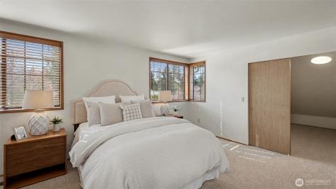 24238 SE 43rd Court Sammamish WA 98029