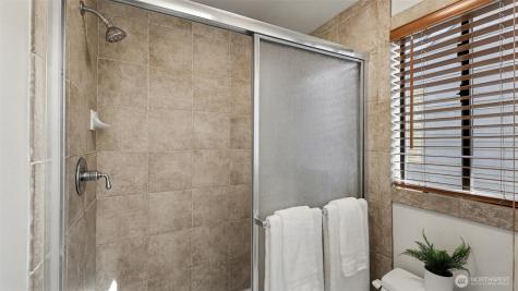 24238 SE 43rd Court Sammamish WA 98029