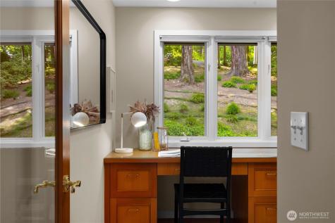 3813 W Mercer Way Mercer Island WA 98040