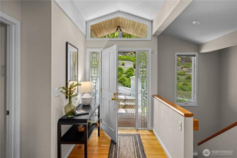 3813 W Mercer Way Mercer Island WA 98040