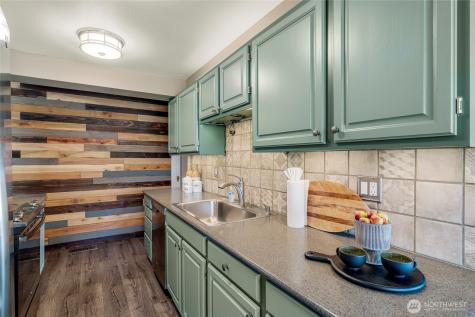9537 S 213th Street Kent WA 98031
