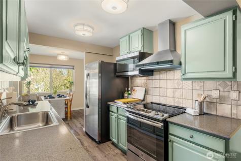 9537 S 213th Street Kent WA 98031