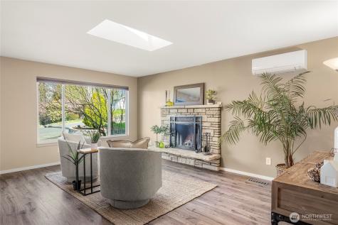 9537 S 213th Street Kent WA 98031