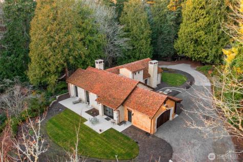 11008 N Deer Drive Woodway WA 98020