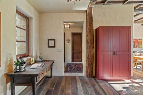 11008 N Deer Drive Woodway WA 98020