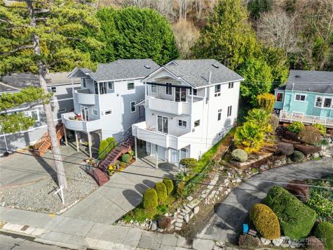 5064 Beach Drive SW Seattle WA 98136