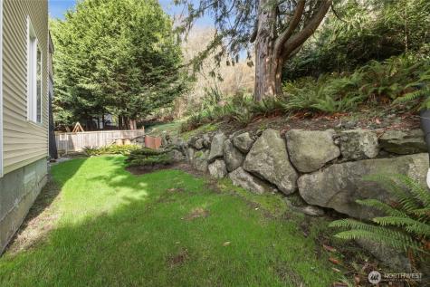 5064 Beach Drive SW Seattle WA 98136