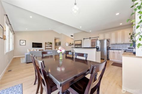 452 Spring View Place Chelan WA 98816