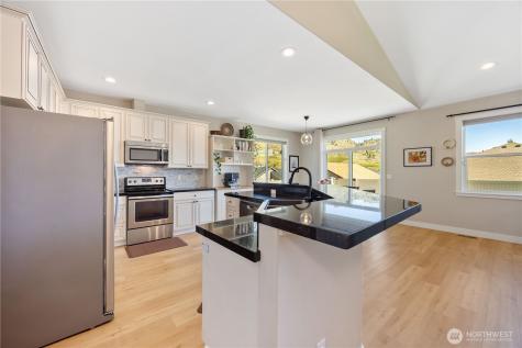 452 Spring View Place Chelan WA 98816