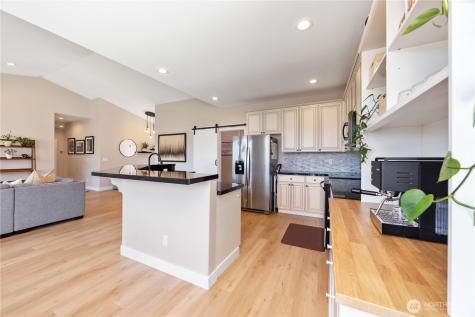 452 Spring View Place Chelan WA 98816