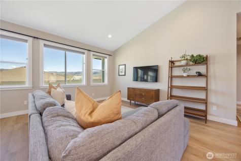 452 Spring View Place Chelan WA 98816