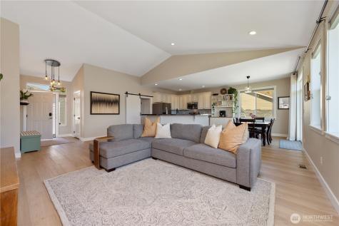 452 Spring View Place Chelan WA 98816