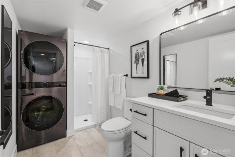 4257 W 33rd Ave W Seattle WA 98199