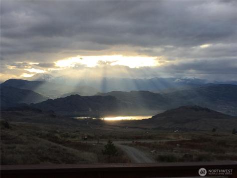 182 Point Drive Oroville WA 98844