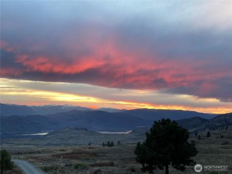 182 Point Drive Oroville WA 98844