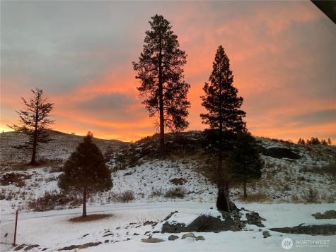 182 Point Drive Oroville WA 98844