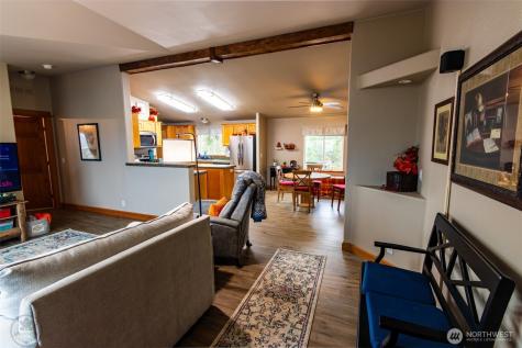 182 Point Drive Oroville WA 98844