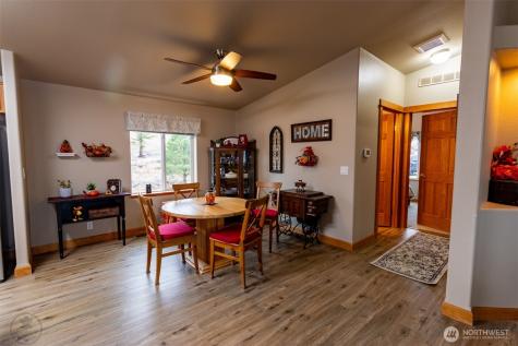 182 Point Drive Oroville WA 98844