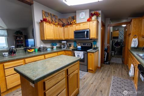 182 Point Drive Oroville WA 98844