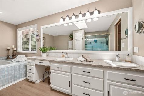 3122 Hollywood Drive NE Olympia WA 98516