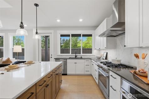 414 222nd Place SE Sammamish WA 98074
