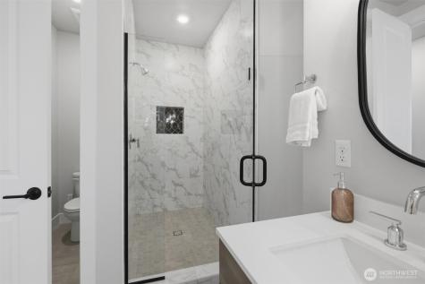 414 222nd Place SE Sammamish WA 98074