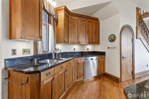 4725 W Mercer Way Mercer Island WA 98040
