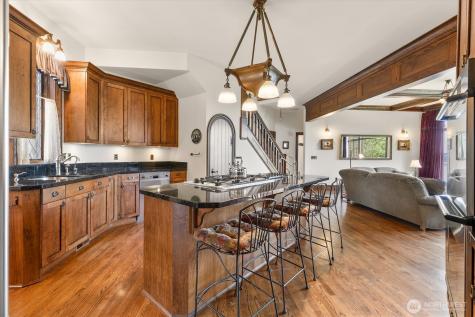 4725 W Mercer Way Mercer Island WA 98040